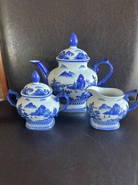 Bombay Porcelain Fabrique En Chine Blue Willow East Asian Countryside Tea Set